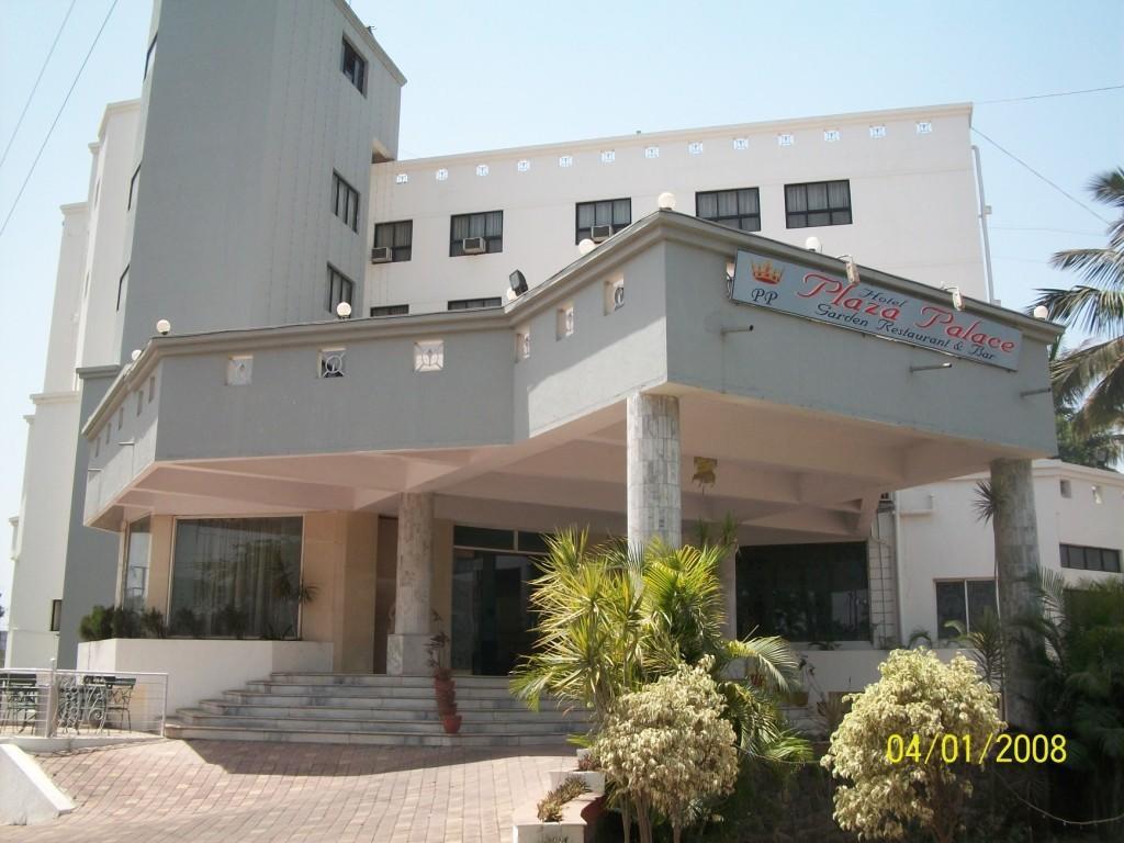 Hotel Palace Plaza Mysore Extérieur photo